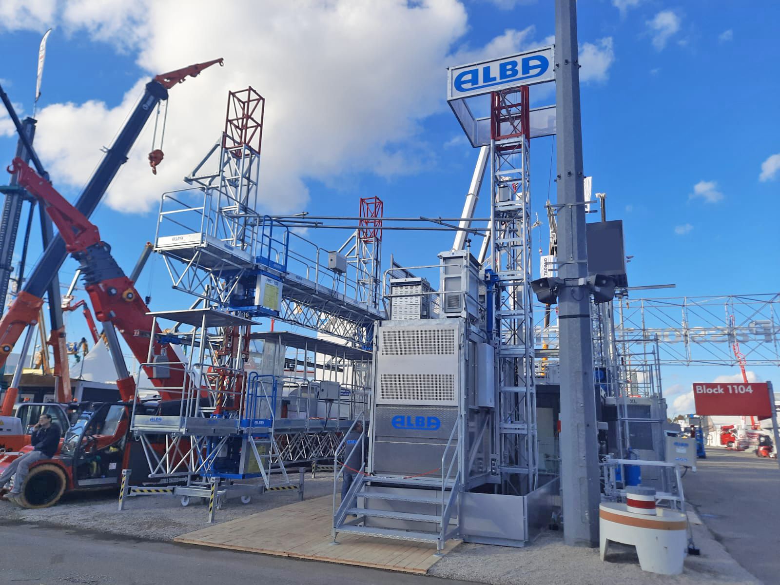 Construction Lifting Machinery