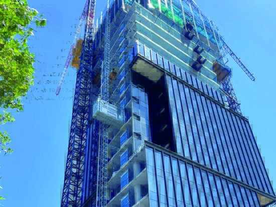 elevador de personas y materiales